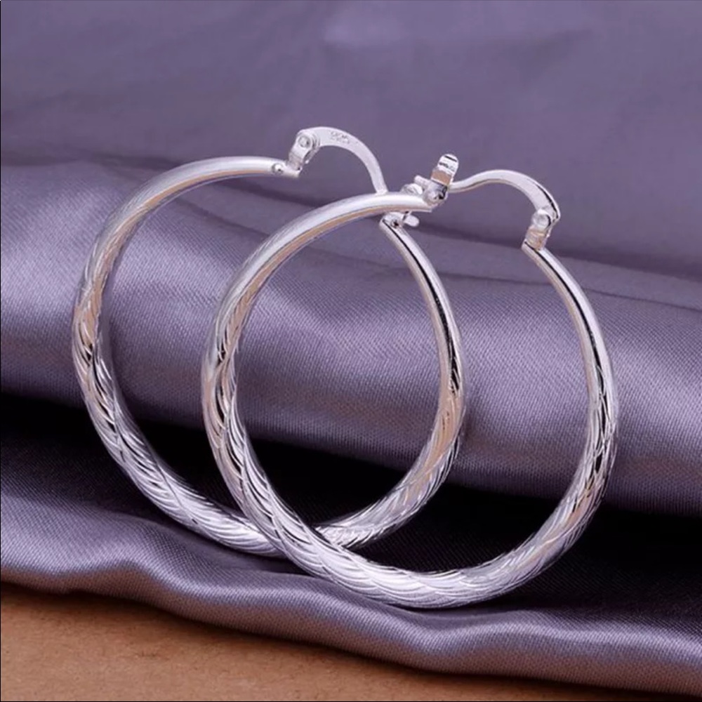 BIBI ♡ BRUSHED HOOP EARRINGS